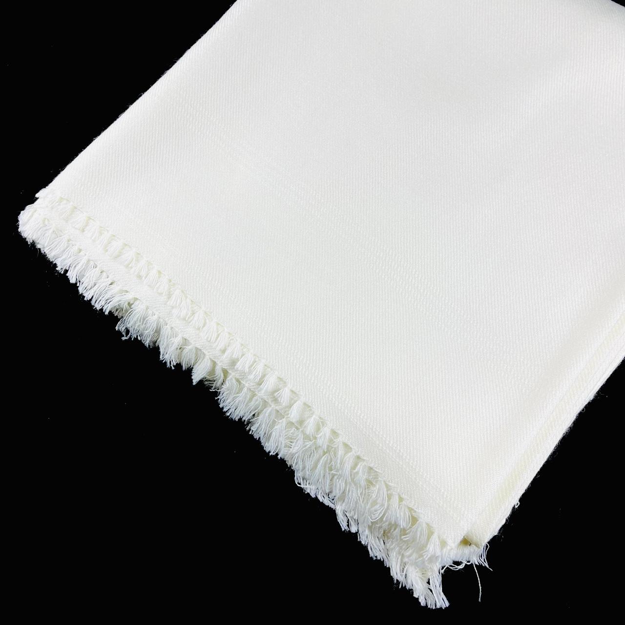 HANDMADE SWATI WOOLEN SHAWL(off-white color 480-g)